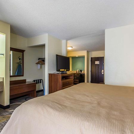 Quality Inn & Suites Memphis East Exterior foto
