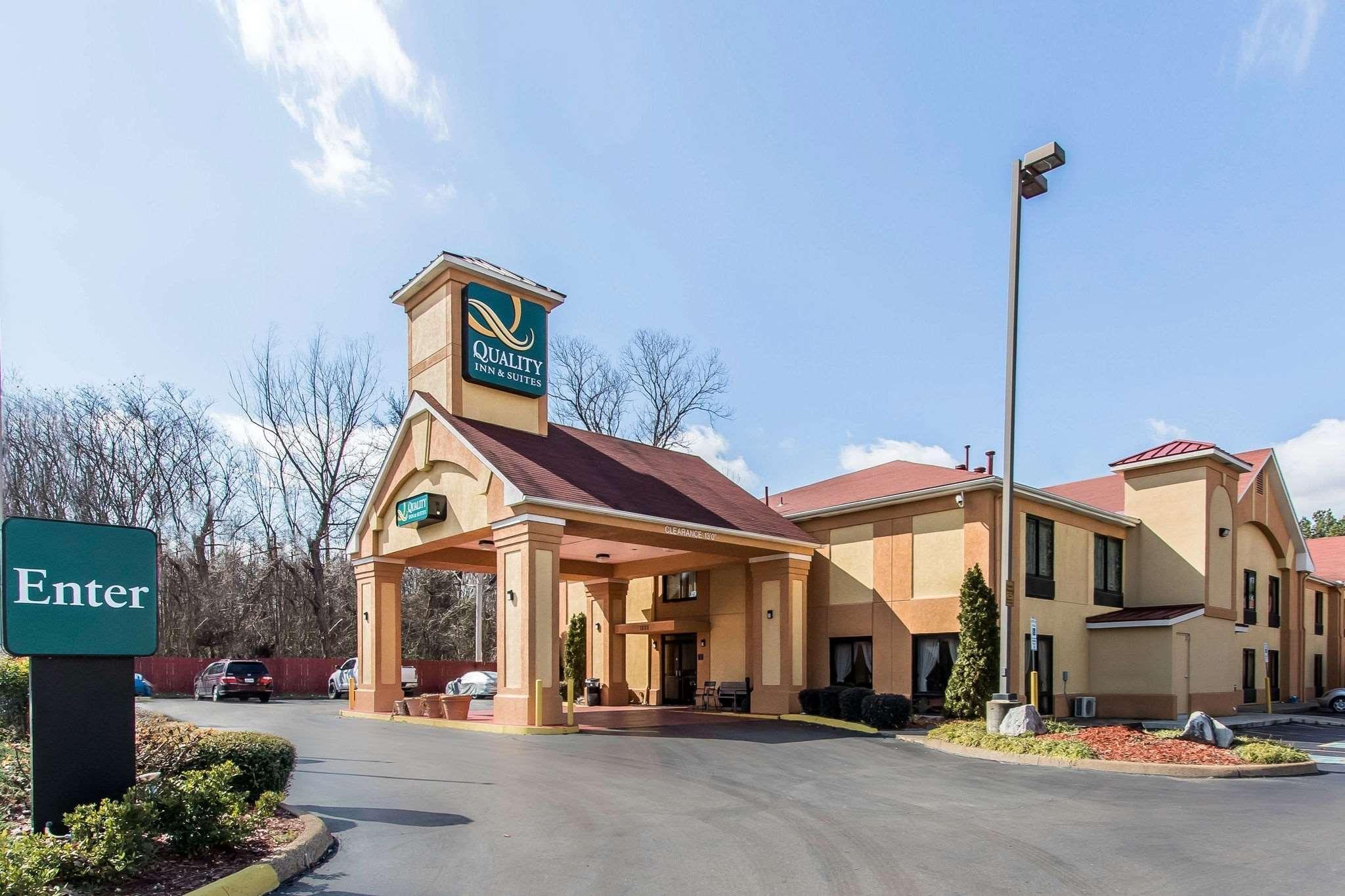 Quality Inn & Suites Memphis East Exterior foto