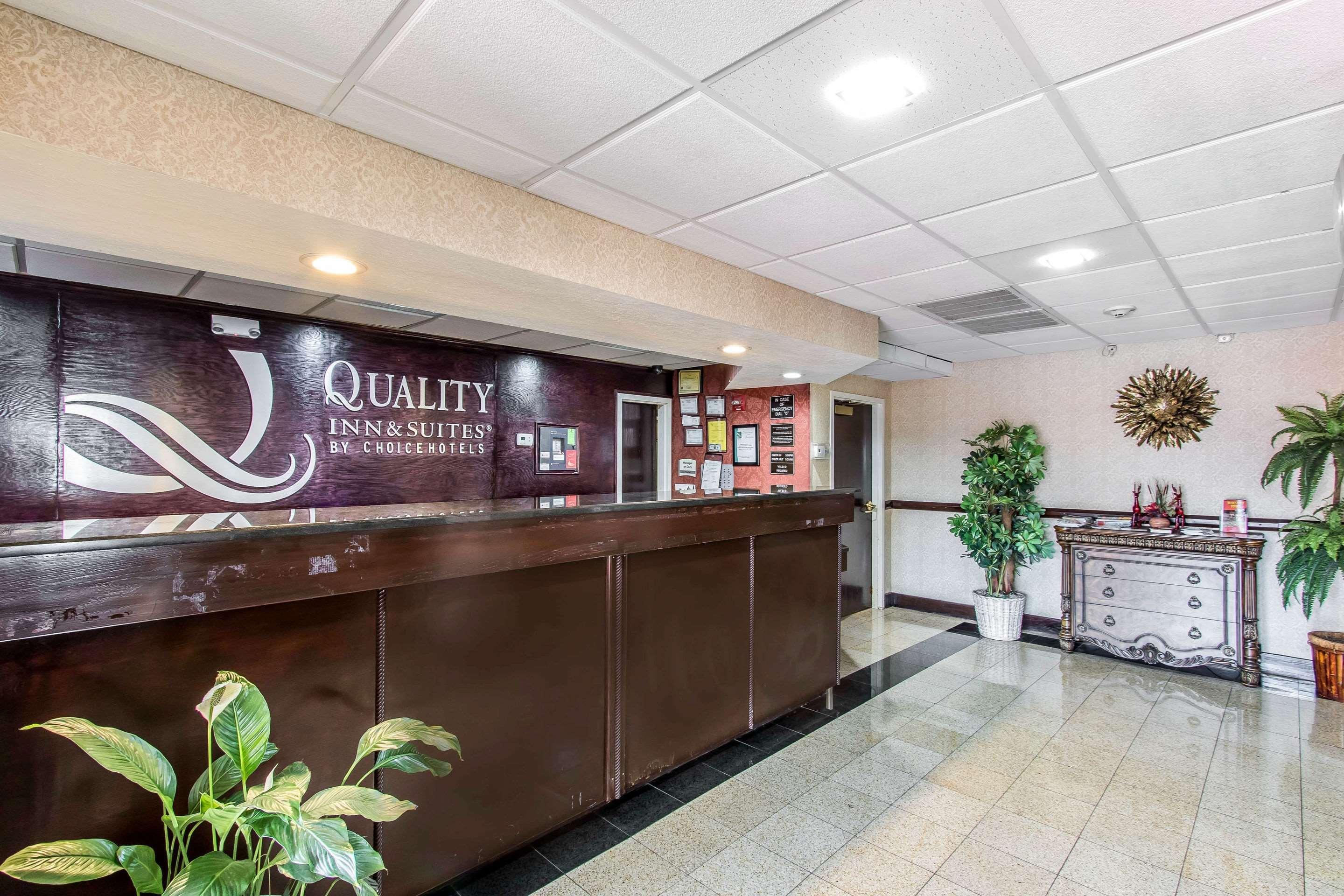 Quality Inn & Suites Memphis East Exterior foto